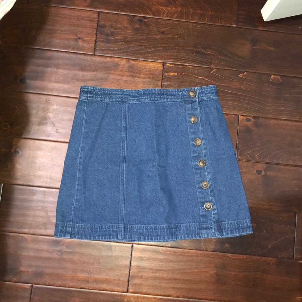Denim skirt!
